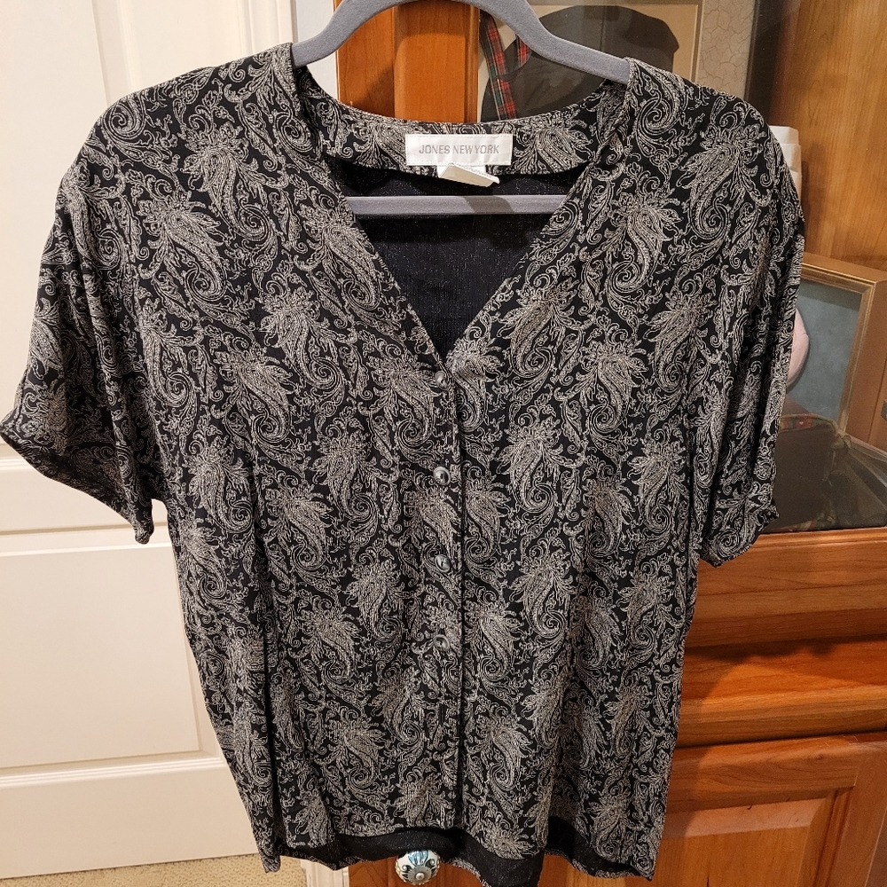 JONES NEW YORK V-neck Short Sleeve Blouse